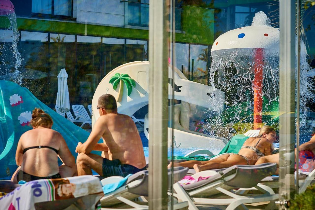 Dava Aparthotel Pool & Spa Mamaia Nord 那沃达利 外观 照片