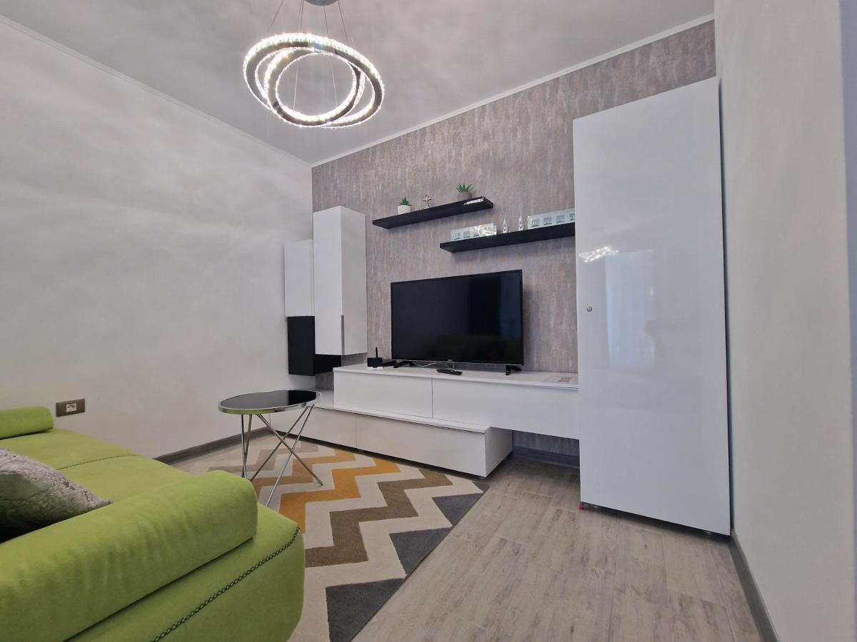 Dava Aparthotel Pool & Spa Mamaia Nord 那沃达利 外观 照片